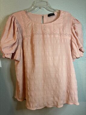 Milk & Honey Pink Eyelet Lace Smocked Puff Sleeve Blouse Women's Size 1X